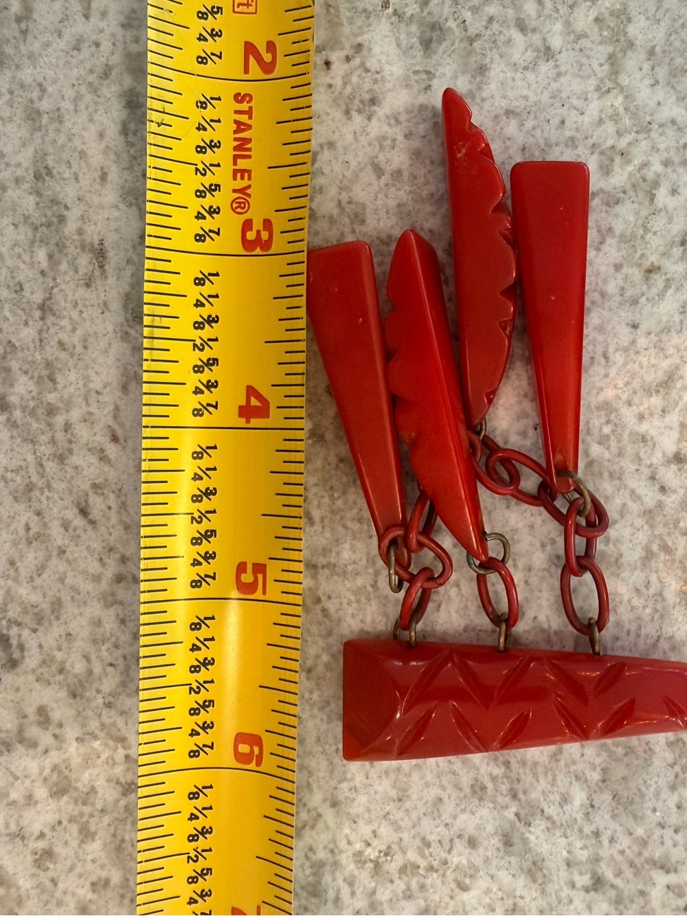 1930s RARE Vintage Carved Bakelite Dangle Brooch in Cherry Red - Picture 4 of 4